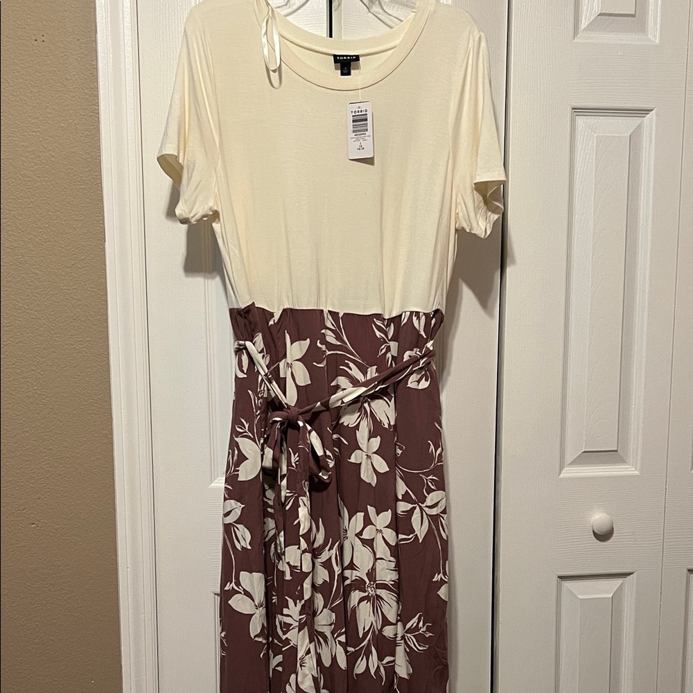 Elegant Cream Floral Dress